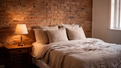 cegła w sypialni aranżacje